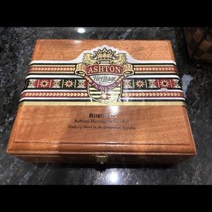 Ashton Cigar Box - jewelry box